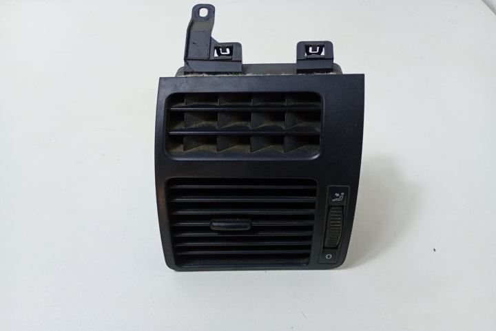 Grila aerisire bord 1T0819703A Volkswagen VW Touran [facelift] [2006 - 2010]