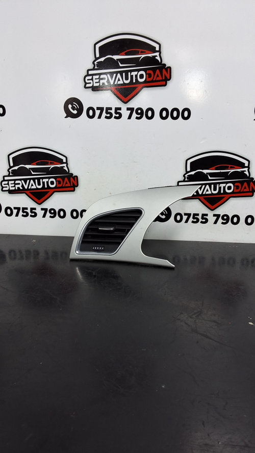 Grila aerisire bord Audi A5 (2007-2011) [8T3] 2.7 Motorina 2011, 8T1820901C