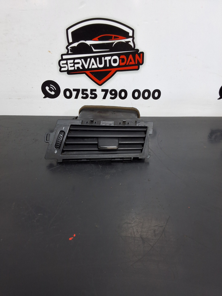 Grila aerisire bord BMW Seria 5 (2003-2010) [E60] 3.0 Motorina 2006, 6910732