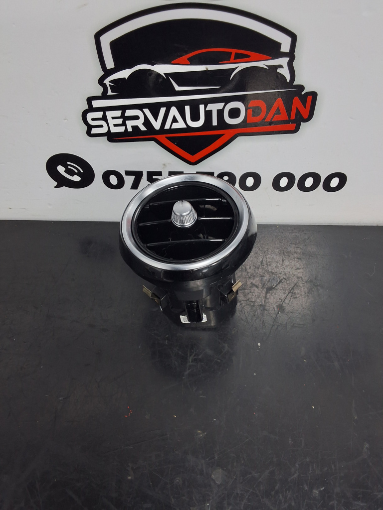 Grila aerisire bord Mercedes-Benz C-Class (2014->) [W205] 1.6 Motorina 2017, MIJLOC / A2058300201