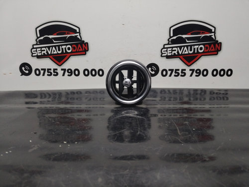 Grila aerisire bord Mercedes-Benz C-Class (2015->) [W205] 2.2 Motorina 2017, MIJLOC / A2058300201