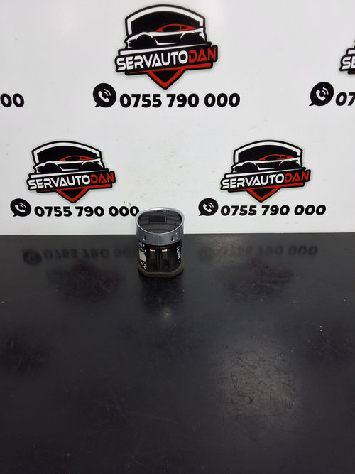 Grila aerisire bord Seat Exeo (2008-2013) 2.0 Motorina 2012, MIJLOC