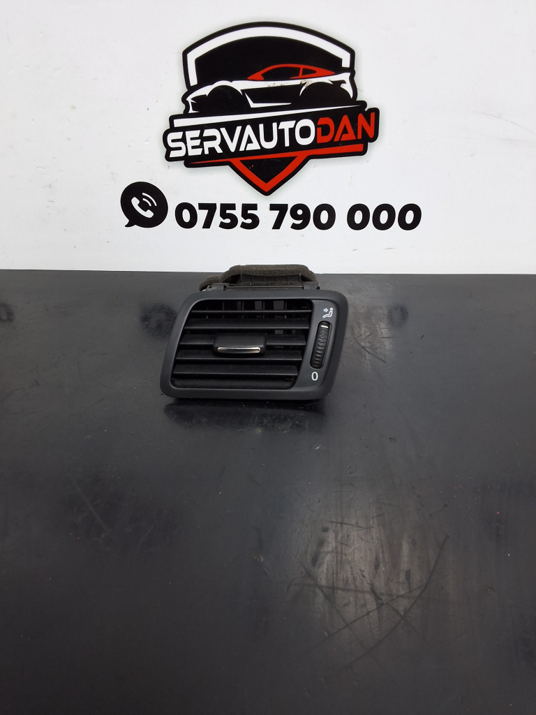 Grila aerisire bord Volkswagen Passat B6 3C (2005-2010) 2.0 Motorina 2009, VOLAN STANGA / COMBI / 3C1819701E