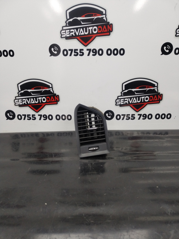 Grila aerisire bord Volvo XC60 (2008-2013) 2.4 Motorina 2012, 1006804