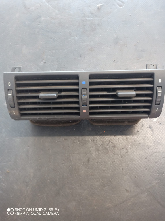 Grila aerisire centrala Bmw 3 (E46) [Fabr 1998-2005] - COD 8361895