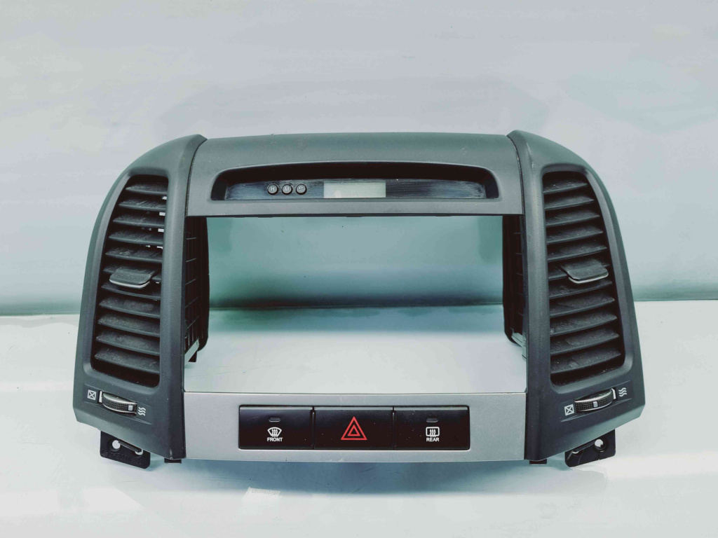 Grila aerisire centrala Hyundai Santa Fe 2 (CM) [Fabr 2005-2012] OEM