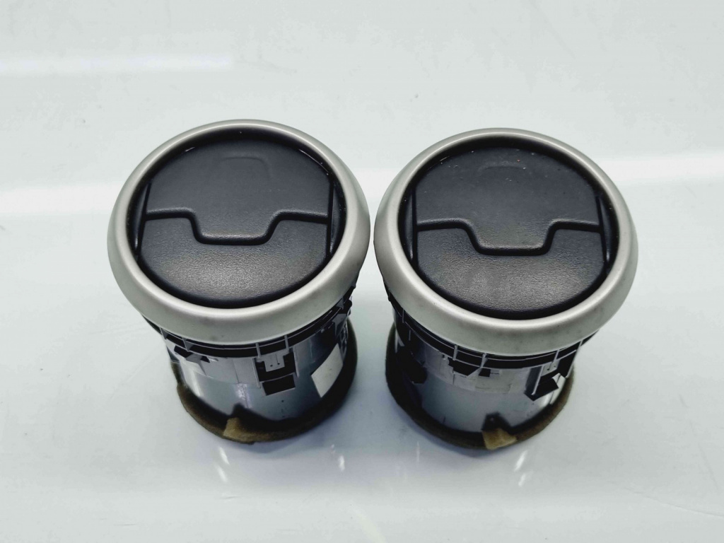 Grila aerisire centrala Nissan Qashqai Facelift (2) [Fabr 2009-2013] 68766JD10A