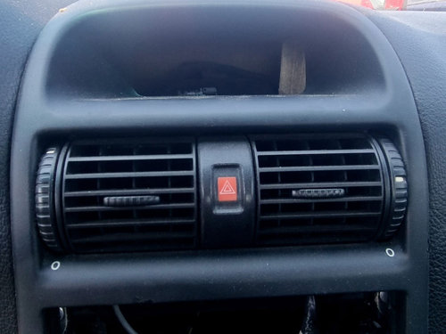 Grila aerisire centrala Opel Astra H Combi [Fabr 2004-2009] 1.4 Benz Z14XEP 66KW / 90CP