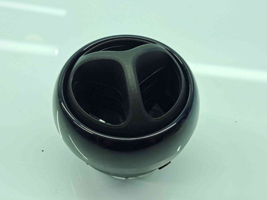 Grila aerisire centrala SMART Fortwo Coupe (W453) [Fabr 2014-2019] 687607590R