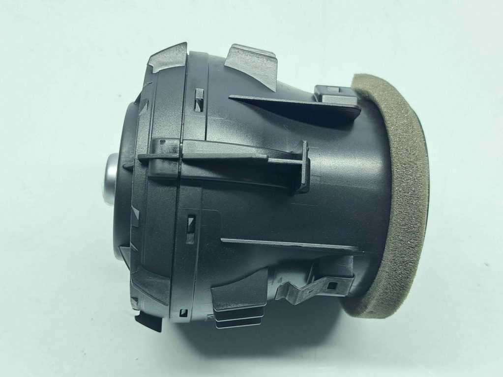 Grila aerisire centrala stanga Audi A1 (8X1) [Fabr 2010-2018] 8X2820951