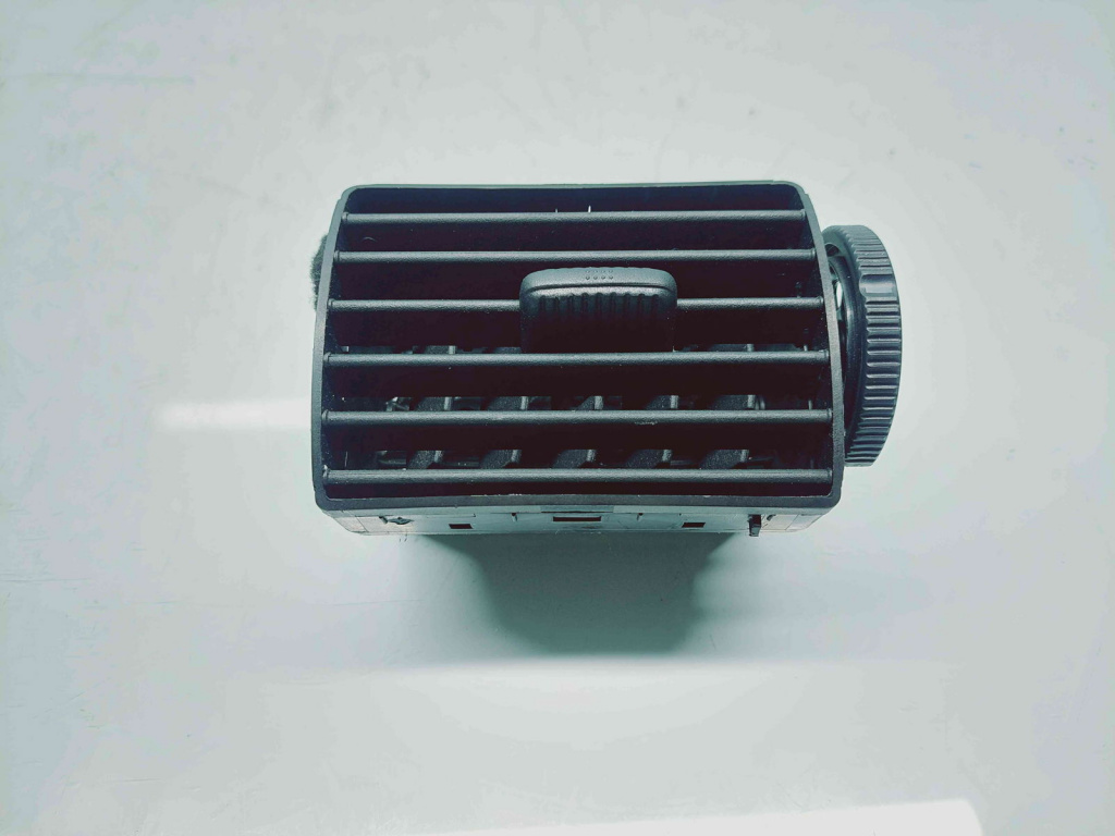 Grila aerisire centrala Volkswagen Fox (5Z1, 5Z3) [Fabr 2003-2011] 5Z0819728