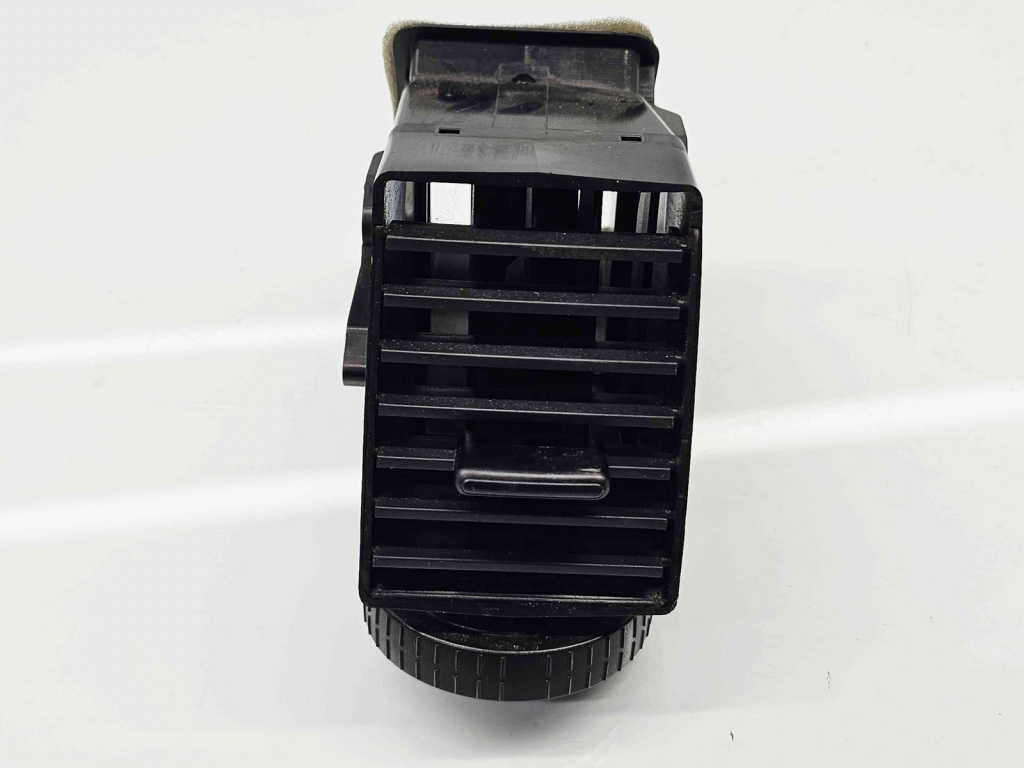 Grila aerisire centrala Volkswagen Transporter 5 Facelift [Fabr 2004-2013] 7E0815706