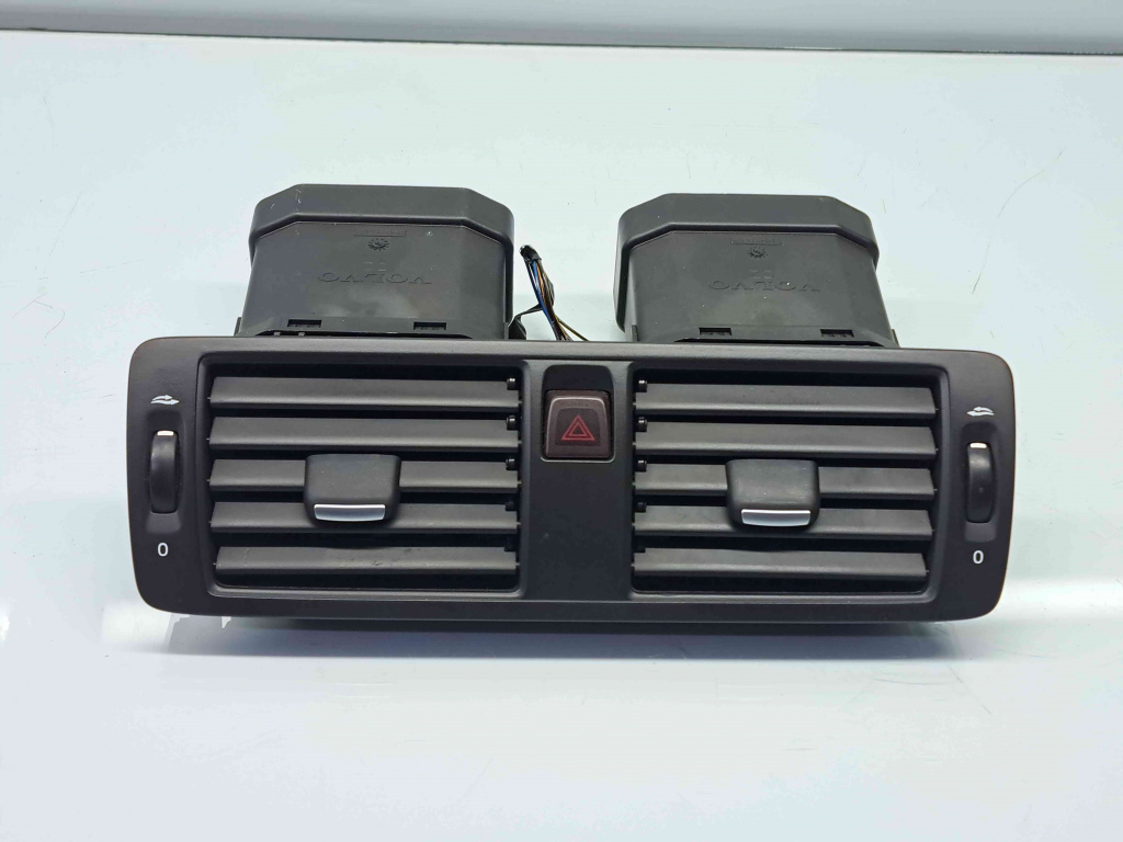 Grila aerisire centrala Volvo C30 Coupe Facelift Rdesign [Fabr 2006-2013] 39863758