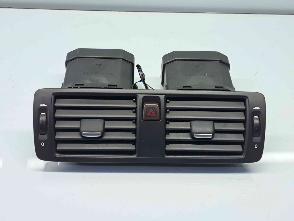 Grila aerisire centrala Volvo C30 Coupe Facelift Rdesign [Fabr 2006-2013] 39863758