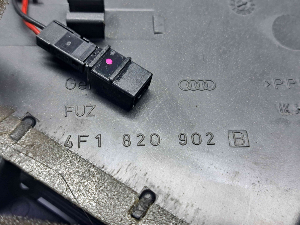 Grila aerisire dreapta Audi A6 (4F2, C6) [Fabr 2004-2010] 4F1820902B