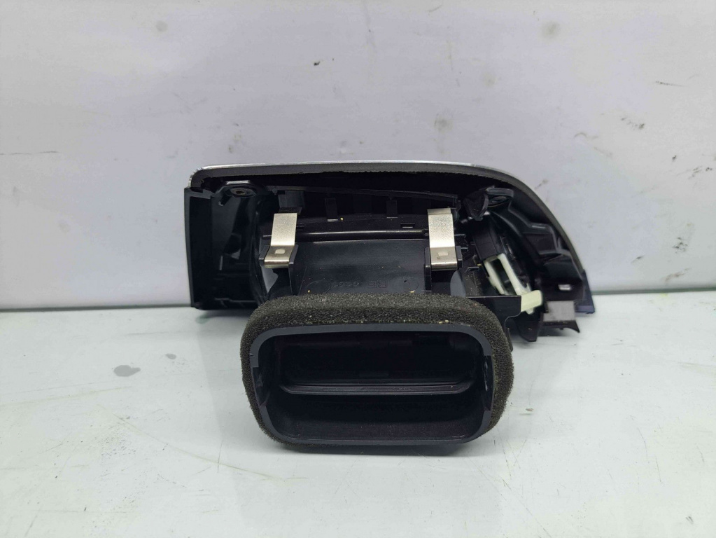 Grila aerisire dreapta Bmw 1(F20, F21) [Fabr 2011-2017] Facelift 9205356-07