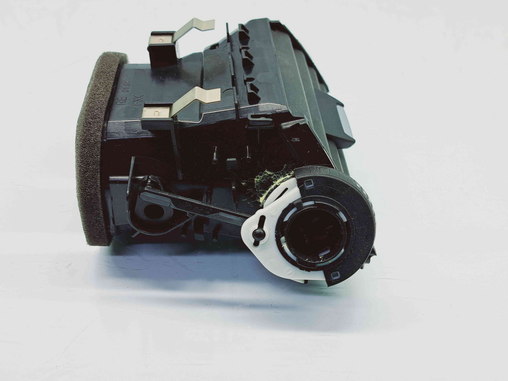 Grila aerisire dreapta Bmw 3 (F30) [Fabr 2012-2017] 9231995