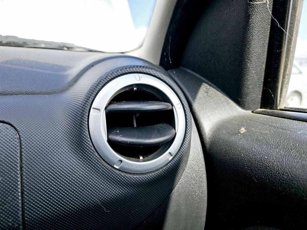 Grila aerisire dreapta Dacia Logan MCV (KS) [Fabr 2007-2012] OEM