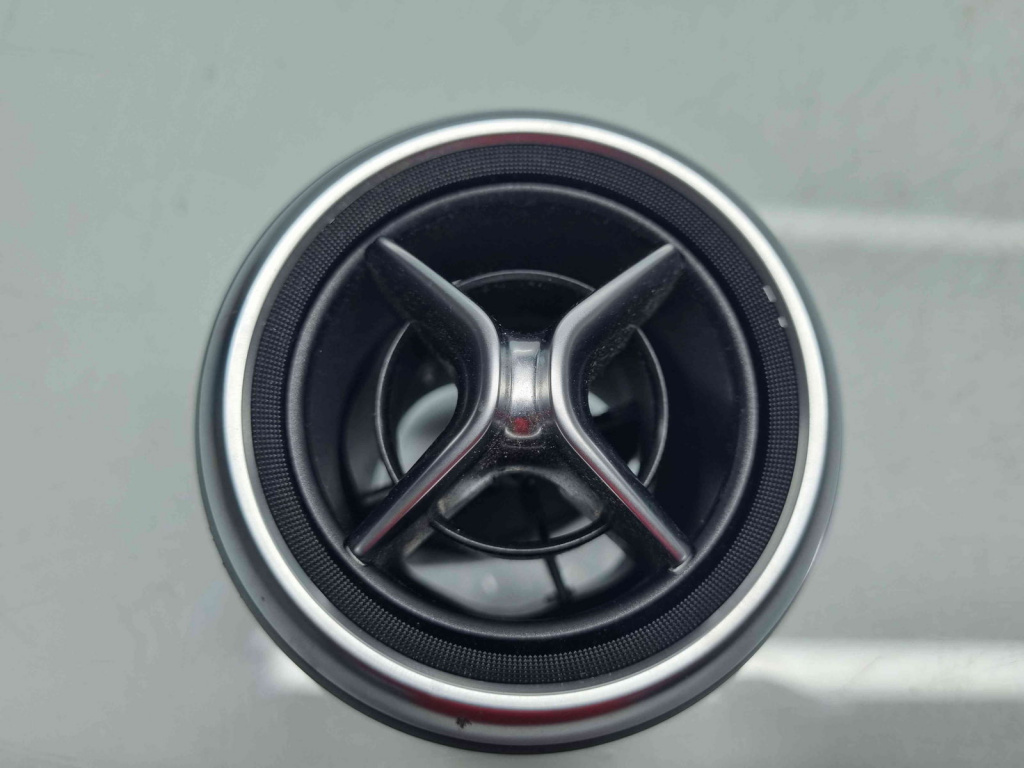 Grila aerisire dreapta Mercedes Clasa A (W176) [Fabr 2012-2018] A176830 03 54