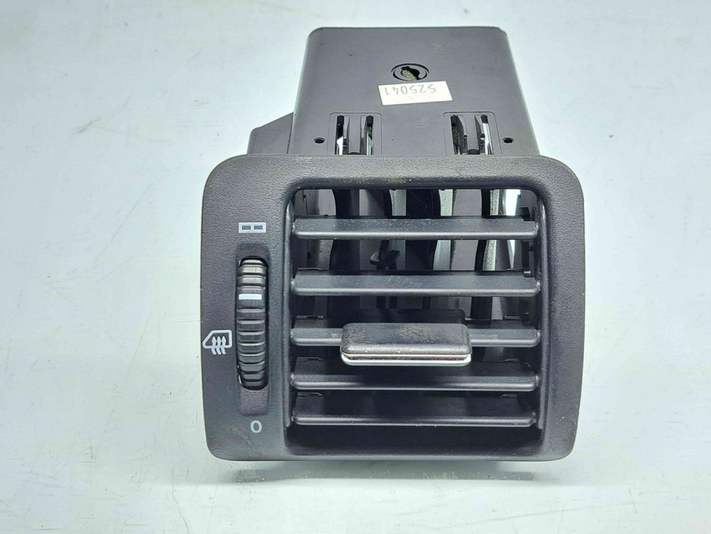 Grila aerisire dreapta Mercedes Clasa ML (W163) [Fabr 1998-2005] A1638300254