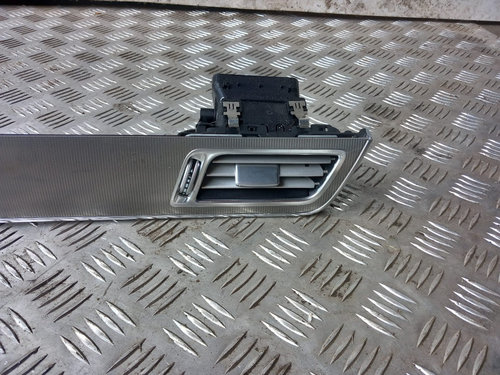 Grila aerisire dreapta Mercedes E-class W212 an 2015 cod A2128303454