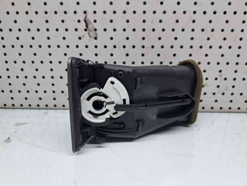 Grila aerisire dreapta Opel Astra J [Fabr 2009-2015] 13300551