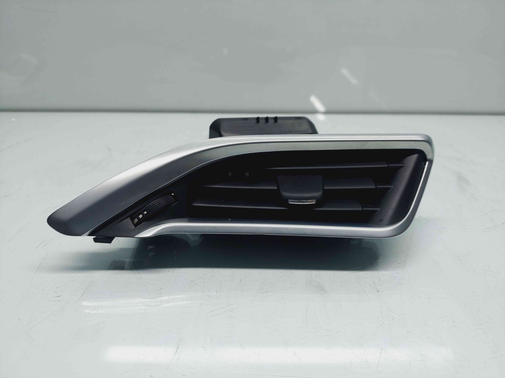Grila aerisire dreapta Peugeot 2008 [Fabr 2013-prezent] 9673131677