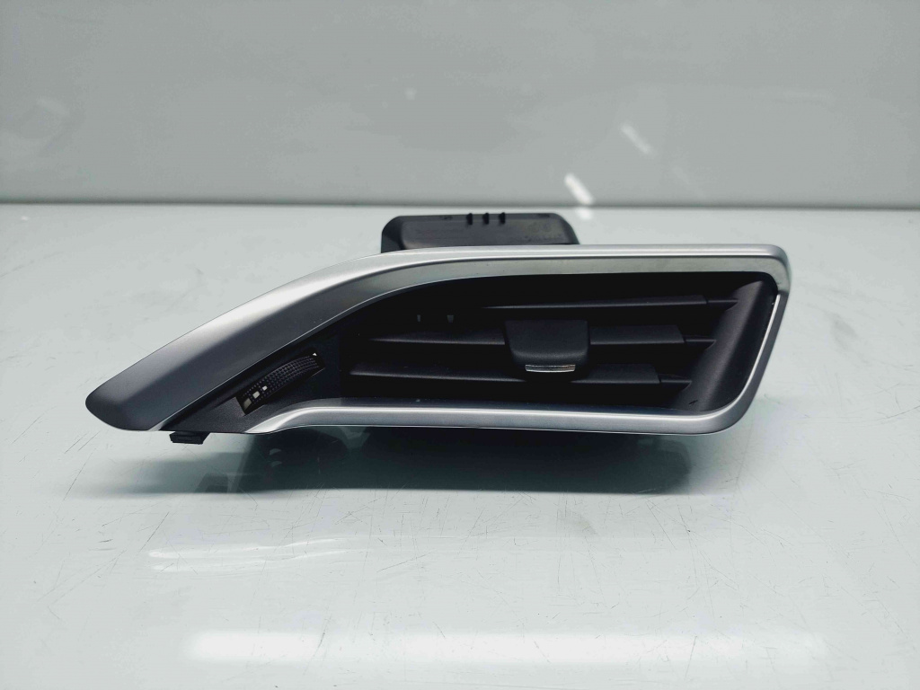 Grila aerisire dreapta Peugeot 2008 [Fabr 2013-prezent] 9673131677
