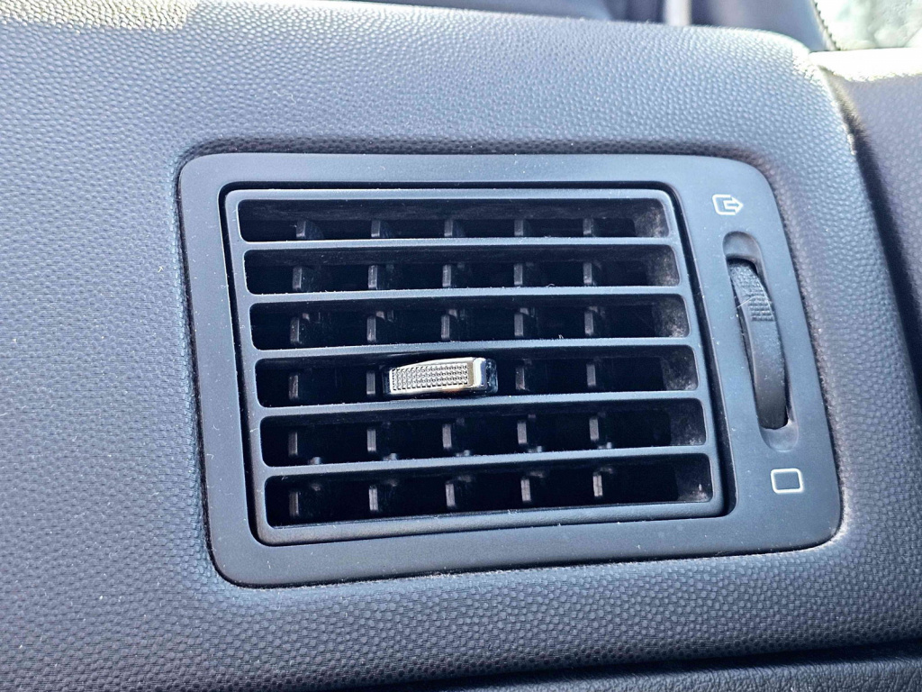 Grila aerisire dreapta Peugeot 307 [Fabr 2000-2008] OEM