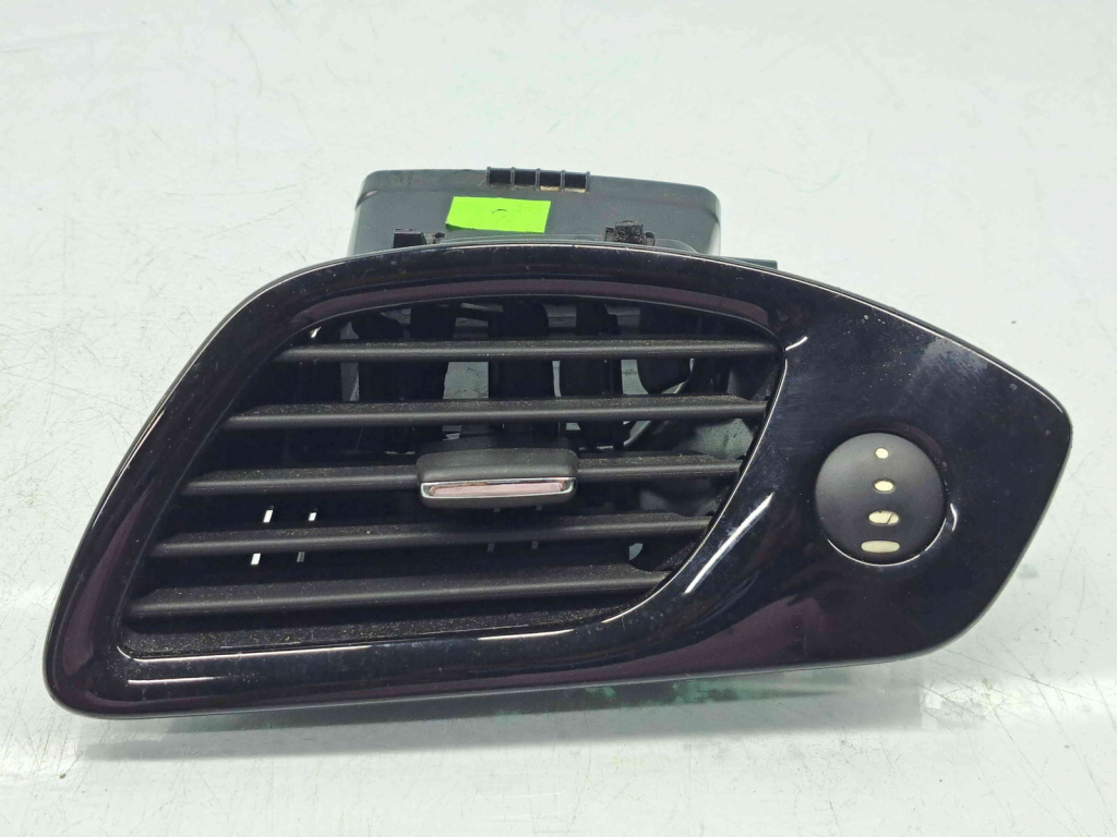 Grila aerisire dreapta Renault Scenic 3 (J95) Facelift [Fabr 2009-2015] 1012127
