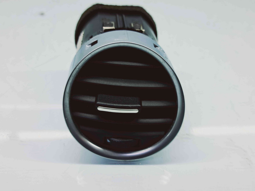Grila aerisire dreapta Seat Exeo (3R2) [Fabr 2008-2013] 3R0820902