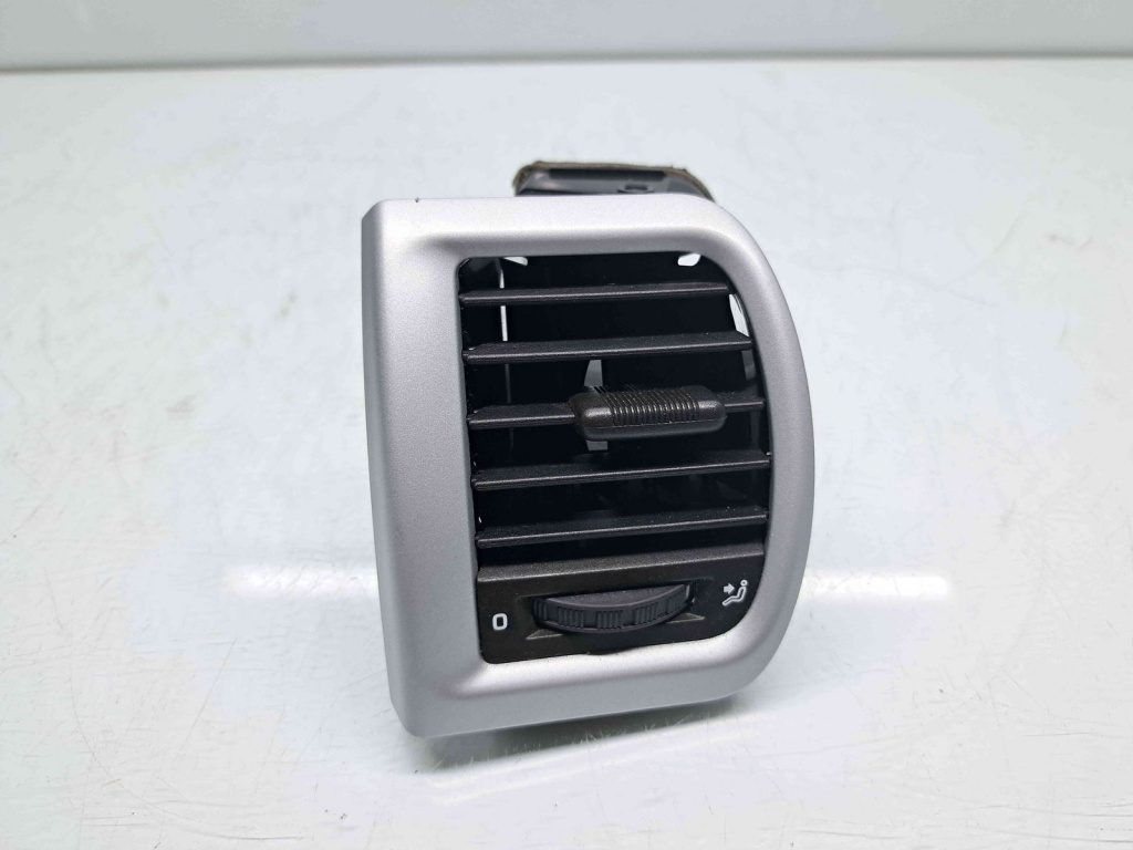 Grila aerisire dreapta Skoda Fabia 2 (5J, 542) [Fabr 2007-2014] 5J0819701E
