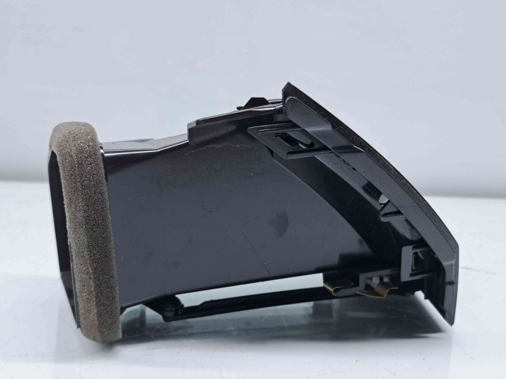 Grila aerisire dreapta Skoda Fabia 3 Combi (NJ5) [Fabr 2014-2022] 6V0819702