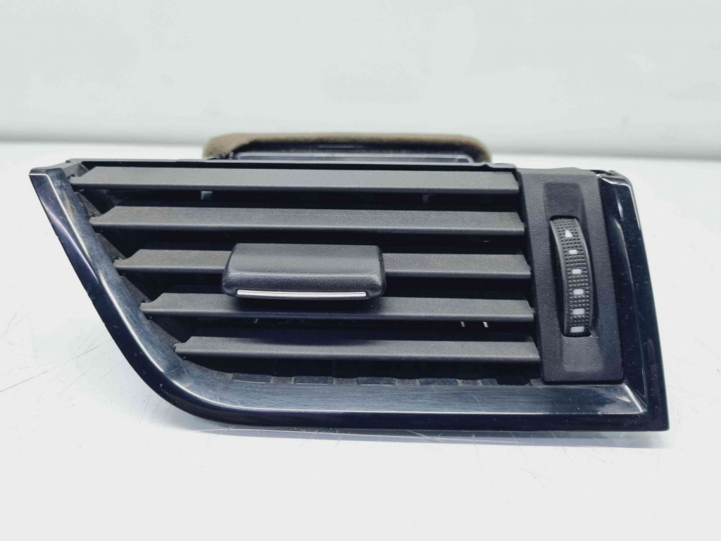 Grila aerisire dreapta Skoda Octavia 3 (5E3) [Fabr 2012-2020] 5E0819702A