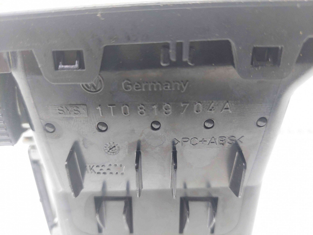 Grila aerisire dreapta Volkswagen Caddy 3 (2KA, 2KH) [Fabr 2004-2009] 1T0819704A