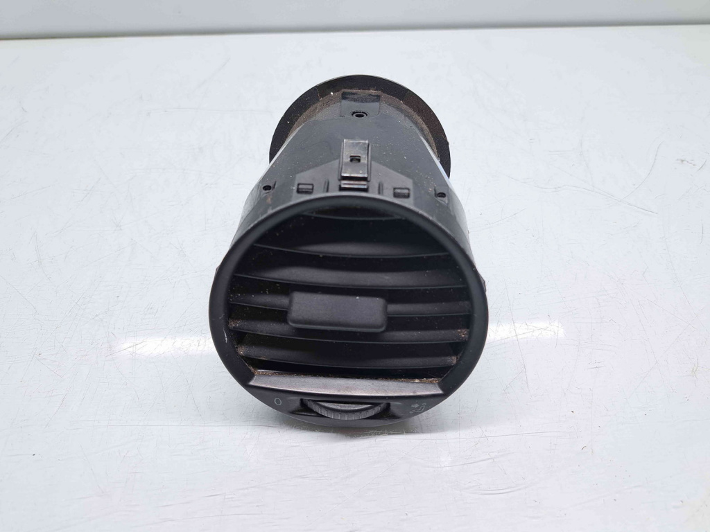 Grila aerisire dreapta Volkswagen Caddy 3 (2KA, 2KH) [Fabr 2004-2010] 8VEX7039AB