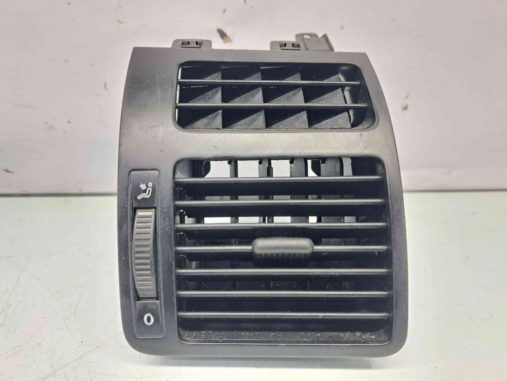 Grila aerisire dreapta Volkswagen Touran (1T1, 1T2) [Fabr 2003-2010] 1T0819704A