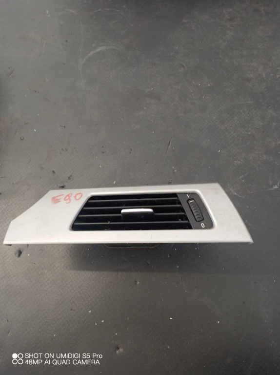 Grila aerisire fata dreapta , BMW Seria 3 , E90 COD -7132848