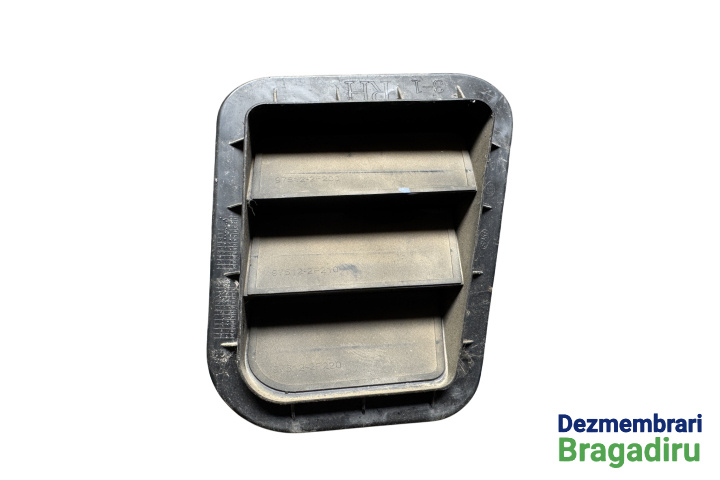 Grila aerisire portbagaj dreapta Cod: 97510-2F200 97510-2F200 Hyundai i20 2 (GB) [2014 - 2020] Hatchback - 5 usi 1.2 MT (84 hp) Cod motor: G4LA-6