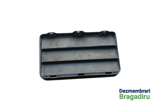 Grila aerisire portbagaj stanga BMW Seria 5 F11 [2009 - 2013] Touring wagon 520 d Steptronic (184 hp...