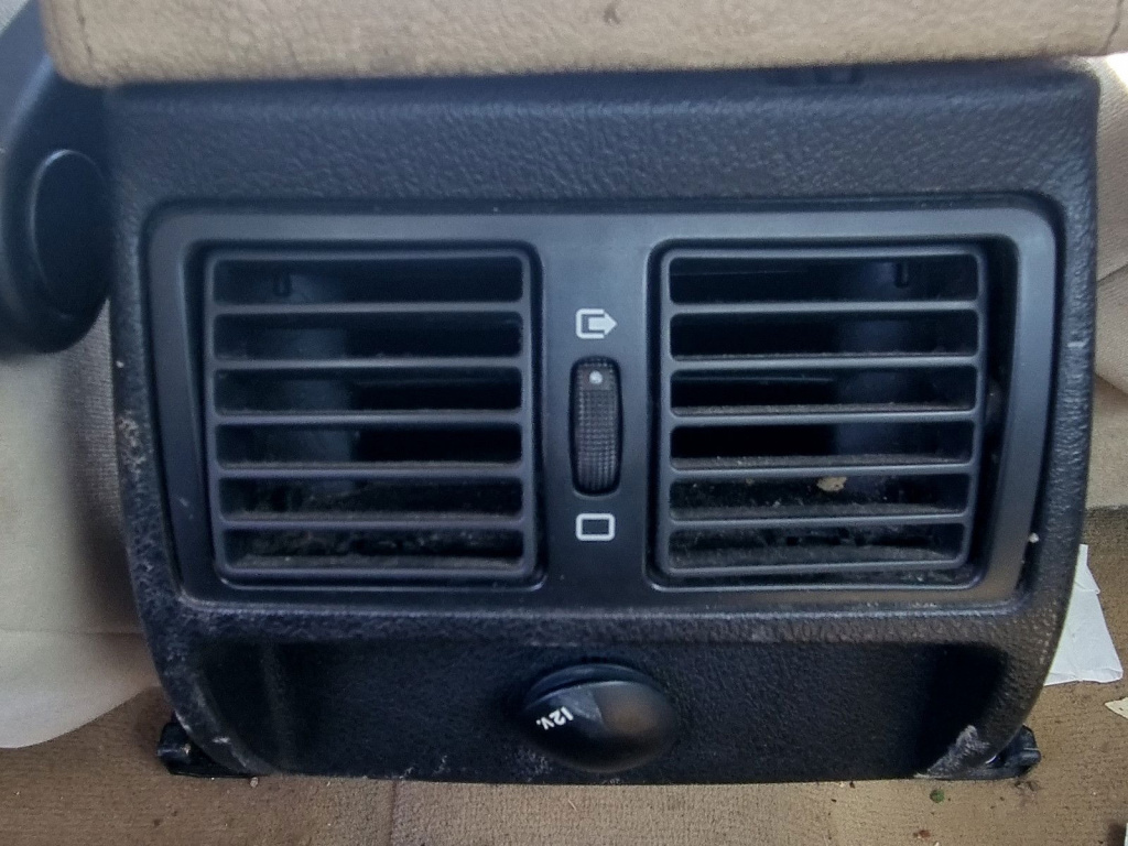 Grila aerisire spate PEUGEOT 407 [Fabr 2004-2010] 2.0 HDI RHR 100 KW / 136 CP