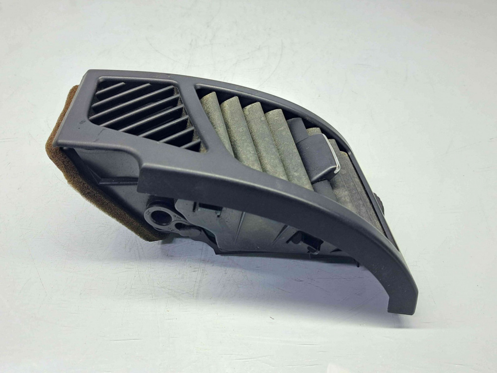 Grila aerisire stanga Bmw 1 (E81, E87) [Fabr 2004-2010] 7059187