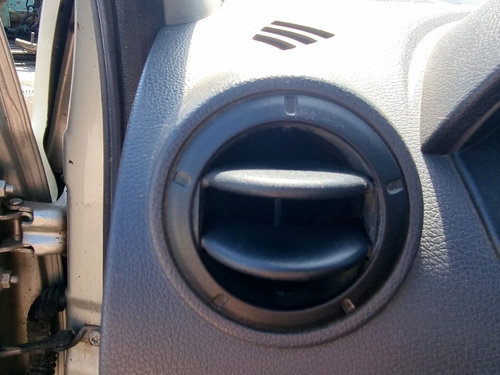 Grila aerisire stanga Dacia Logan (LS) [Fabr 2004-2012] 48KW / 65CP