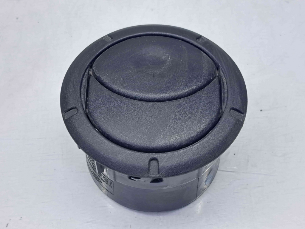Grila aerisire stanga Dacia Logan (LS) [Fabr 2004-2012] 8200464605 8200212480