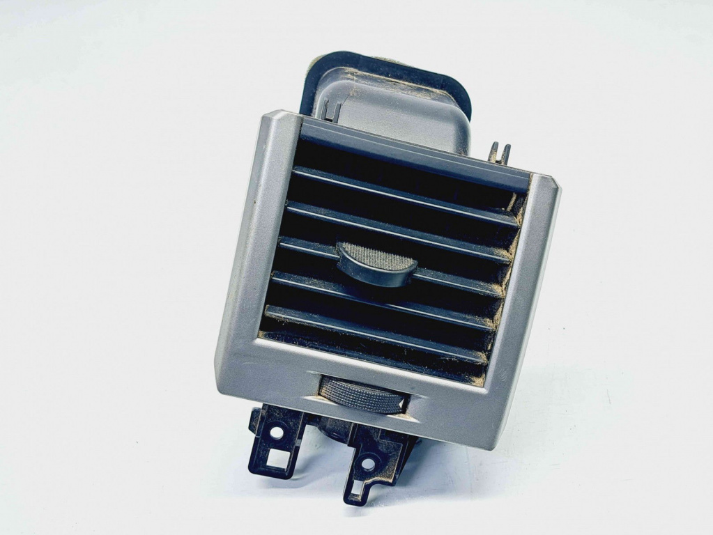 Grila aerisire stanga LAND ROVER Range Rover Sport (LS) [Fabr 2002-2013] JBD500170