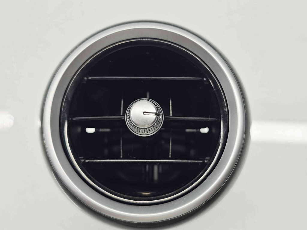 Grila aerisire stanga Mercedes Clasa C (W205) [Fabr 2014-prezent] A2058301100
