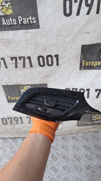 Grila aerisire stanga Opel Corsa E 1.4 Turbo an 2017 cod 13377947
