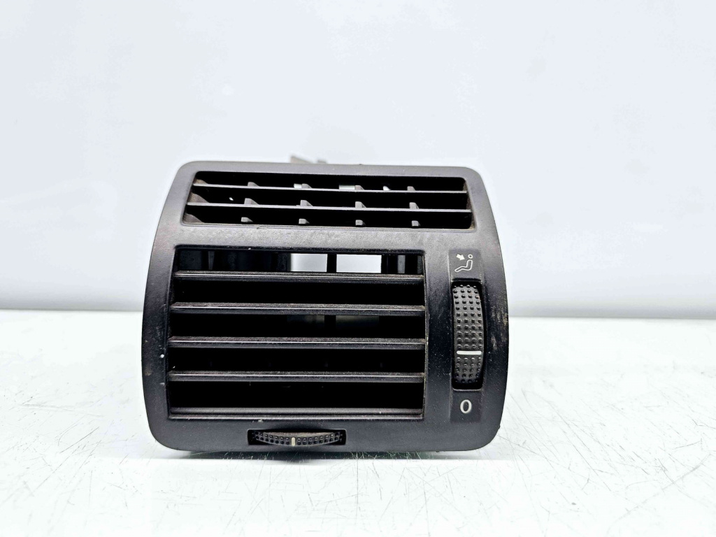 Grila aerisire stanga Seat Alhambra (7V8,7V9) [Fabr 1997-2010] 7M3819703