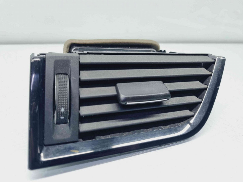 Grila aerisire stanga Skoda Octavia 3 (5E3) [Fabr 2012-2020] 5E0819701A