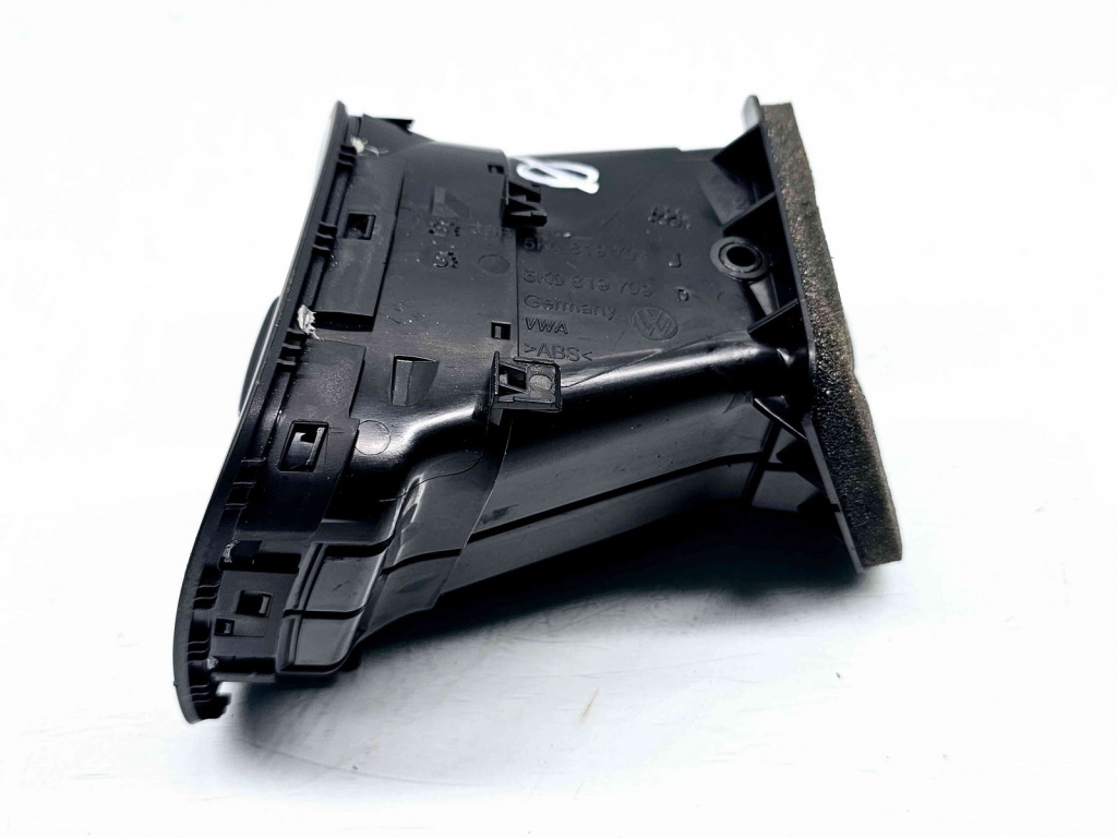 Grila aerisire stanga Volkswagen Golf 6 (5K1) [Fabr 2009-2013] 5K0819703J